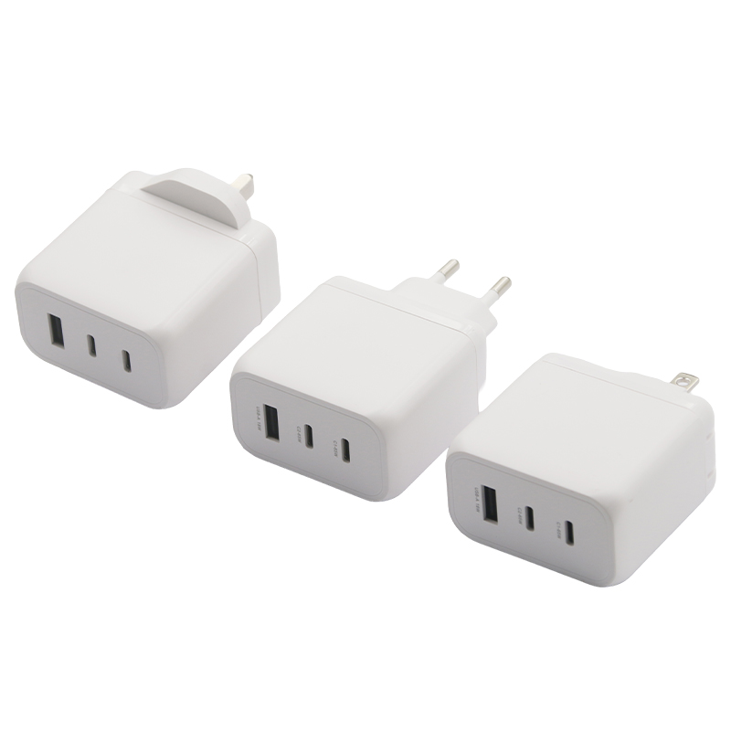 2C+1A Multi-Port Travel Charger JY-PD65W-EU